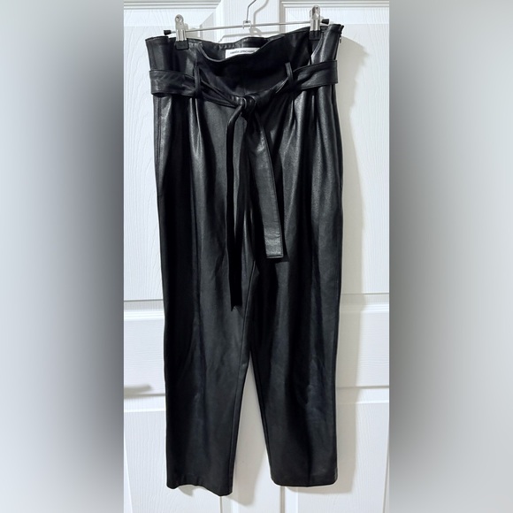 Amanda Uprichard Black faux leather Cropped paper bag Pants.  M - Picture 6 of 12